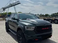 Używany Dodge Custom 401 KM (294 kW) 2020 Zielony SUV