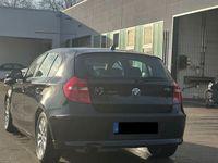 Gebraucht BMW 116 122 PS (89 kW) 2010 Schwarz Kleinwagen