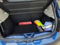 Używany Dacia Sandero 73 KM (53 kW) 2018 Niebieski Hatchback