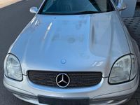 Second-hand Mercedes SLK200 163 CP (119 kW) 2001 Argintiu Cabrio