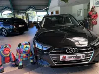 Gebraucht Audi A4 150 PS (110 kW) 2021 Mythosschwarz Kombi