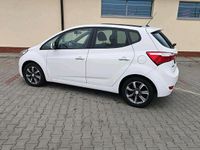 Gebraucht Hyundai ix20 125 PS (91 kW) 2017 Weiß Kleinwagen