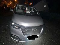Gebraucht Hyundai H-1 177 PS (130 kW) 2019 Silber Van / Kleinbus