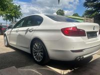 Gebraucht BMW 530 258 PS (189 kW) 2014 Mineralweiss metallic Limousine