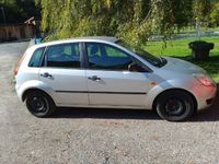 Gebraucht Ford Fiesta 60 PS (44 kW) 2005 Grau Kleinwagen