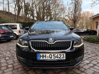 Second-hand Skoda Octavia Joy 179 CP (131 kW) 2016 Negru Hatchback