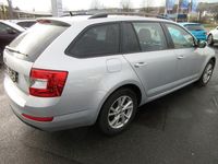 Gebraucht Skoda Octavia Ambition 110 PS (80 kW) 2016 Silber Kleinwagen