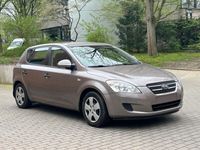 Gebraucht Kia Ceed 90 PS (66 kW) 2009 Braun Kleinwagen