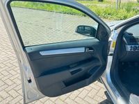 Gebraucht Opel Astra 105 PS (77 kW) 2005 Silber Kombi