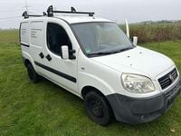 Gebraucht Fiat Doblò 75 PS (55 kW) 2010 Weiß Van / Kleinbus