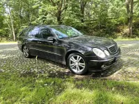 Gebraucht Mercedes E270 177 PS (130 kW) 2003 Schwarz Kombi