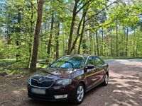 Gebraucht Skoda Rapid 105 PS (77 kW) 2013 Rot Kleinwagen