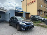 Gebraucht Toyota Verso Skyview Edition 111 PS (81 kW) 2015 Violet Van / Kleinbus