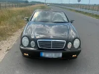 Gebraucht Mercedes CLK230 197 PS (144 kW) 2001 Schwarz Cabrio