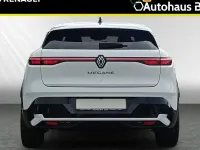 Używany Renault Megane E-Tech Techno 161 kW (220 KM) 2022 Biały Sedan/Limuzyna