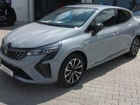 Neu Renault Clio V Techno 100 PS (73 kW) 2025 Grau Limousine