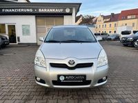 Gebraucht Toyota Verso Team 129 PS (94 kW) 2009 Silber Van / Kleinbus