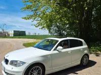 Gebraucht BMW 116 116 PS (85 kW) 2011 Weiß Kleinwagen