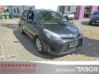 Gebraucht Toyota Yaris 101 PS (74 kW) 2013 Night time black Kleinwagen