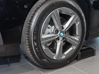 Neu BMW 218 Efficient Dynamics 136 PS (100 kW) 2026 Schwarz ii Van / Kleinbus