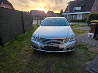 Gebraucht Mercedes E220 170 PS (125 kW) 2011 Silber Limousine