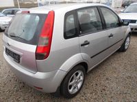 Gebraucht Ford Fiesta Trend 80 PS (58 kW) 2002 Silber metallic Kleinwagen
