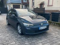 Gebraucht VW Golf VIII 116 PS (85 kW) 2022 Grau Limousine