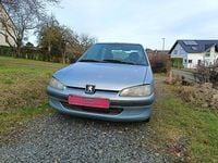 Gebraucht Peugeot 106 60 PS (44 kW) 2001 Grau Kleinwagen