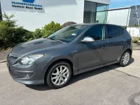 Gebraucht Hyundai i30 109 PS (80 kW) 2011 Grau Limousine