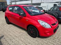 Gebraucht Hyundai i20 Classic 77 PS (56 kW) 2011 Rot Kleinwagen