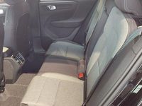 Neu Volvo XC40 Plus 163 PS (119 kW) 2025 Schwarz SUV
