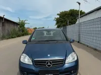 Gebraucht Mercedes A180 109 PS (80 kW) 2011 Blau Kleinwagen