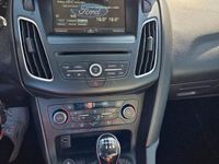 Second-hand Ford Focus 125 CP (91 kW) 2015 Albastru Break