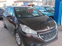 Gebraucht Peugeot 208 68 PS (50 kW) 2013 Violet Kleinwagen