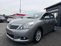 Gebraucht Toyota Verso Edition 147 PS (108 kW) 2011 Grau Van / Kleinbus