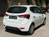 Gebraucht Hyundai ix20 90 PS (66 kW) 2011 Weiß Kleinwagen