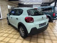 Gebraucht Citroën C3 PureTech 110 PS (80 kW) 2018 Grün Limousine
