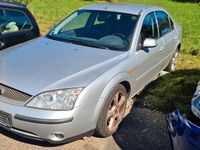 Gebraucht Ford Mondeo 145 PS (106 kW) 2001 Silber Limousine