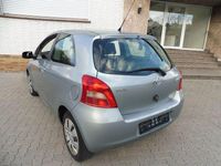 Gebraucht Toyota Yaris Sol 69 PS (50 kW) 2006 Silber Kleinwagen
