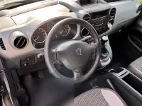 Gebraucht Peugeot TePee 110 PS (80 kW) 2010 Grau Kombi