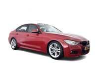 Używany BMW 330 Executive 258 KM (189 kW) 2015 Czerwony Sedan/Limuzyna