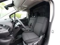Neu Citroën Berlingo 131 PS (96 kW) 2025 Eisweiß eisweiß Van / Kleinbus