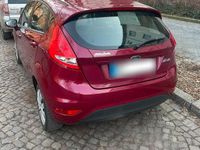 Gebraucht Ford Fiesta 60 PS (44 kW) 2009 Rot Kleinwagen