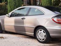 Gebraucht Mercedes C200 122 PS (89 kW) 2008 Silber