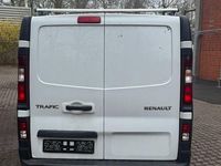 Gebraucht Renault Trafic 95 PS (69 kW) 2016 Weiß Van / Kleinbus