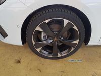 Gebraucht Cupra Leon 150 PS (110 kW) 2025 Glacial weiß metallic Kombi