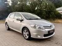 Gebraucht Toyota Auris 99 PS (72 kW) 2012 Silber Kleinwagen