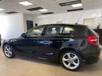 Gebraucht BMW 116 Advantage 122 PS (89 kW) 2011 Schwarz Kleinwagen