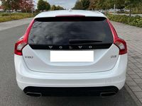 Gebraucht Volvo V60 150 PS (110 kW) 2016 Weiß Kombi