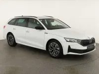 Neu Skoda Octavia SportLine 150 PS (110 kW) 2026 Moonweiß perleffekt Kombi